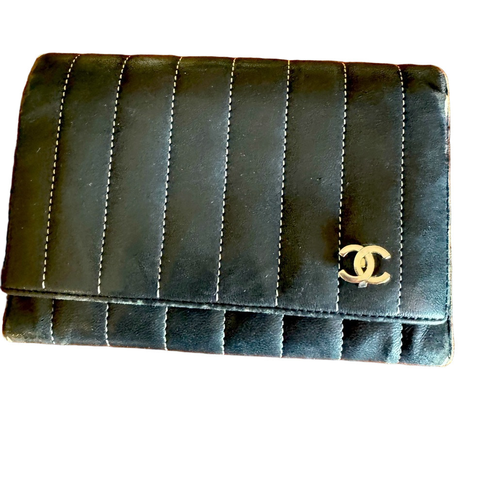 Vintage Chanel wallet